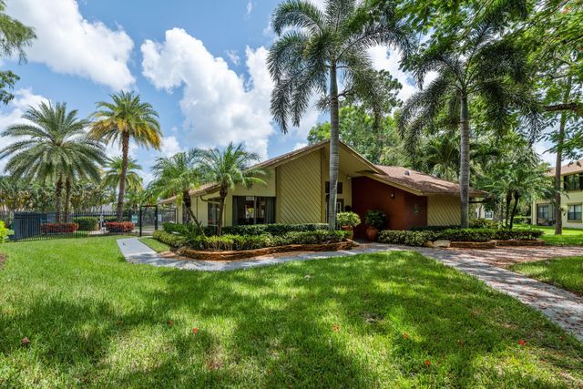 13065 Albright Court, Wellington, FL 33414