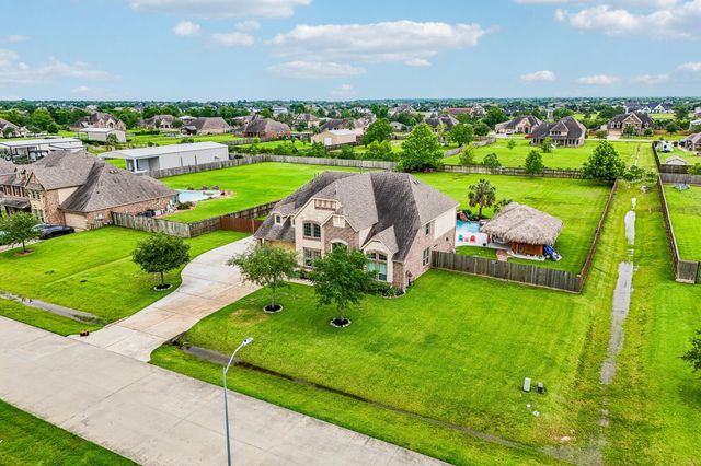 4410 Clearwater Road, Baytown, TX 77523