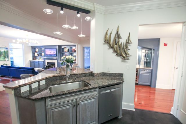 113 N Plaza Ct. Court T-3, Mount Pleasant, SC 29464