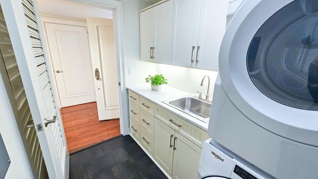 113 N Plaza Ct. Court T-3, Mount Pleasant, SC 29464