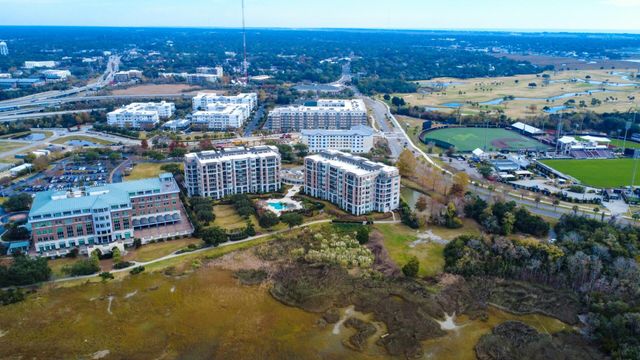 113 N Plaza Ct. Court T-3, Mount Pleasant, SC 29464