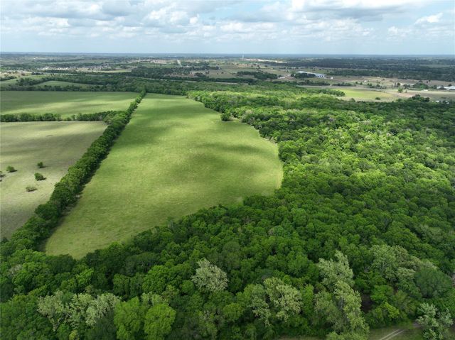 10463 Highway 36, Bellville, TX 77418