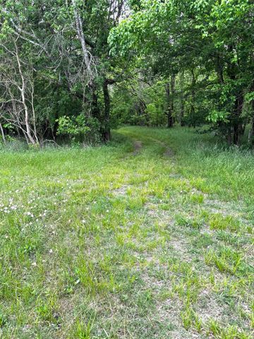 10463 Highway 36, Bellville, TX 77418