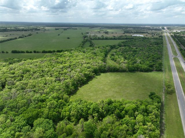 10463 Highway 36, Bellville, TX 77418