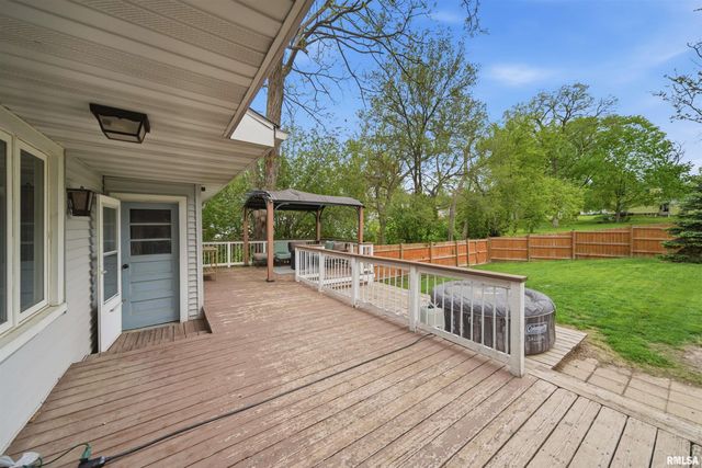5006 N EDGEBROOK Drive, Peoria, IL 61614