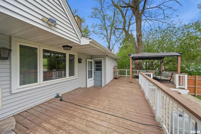 5006 N EDGEBROOK Drive, Peoria, IL 61614