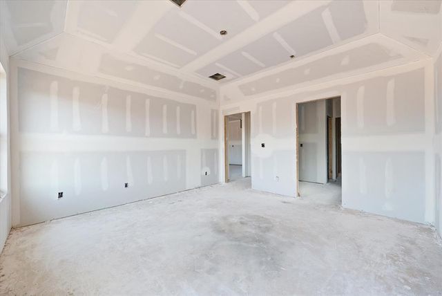 12505 Dolche Vita Drive, Yukon, OK 73099