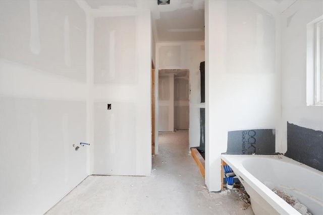 12505 Dolche Vita Drive, Yukon, OK 73099