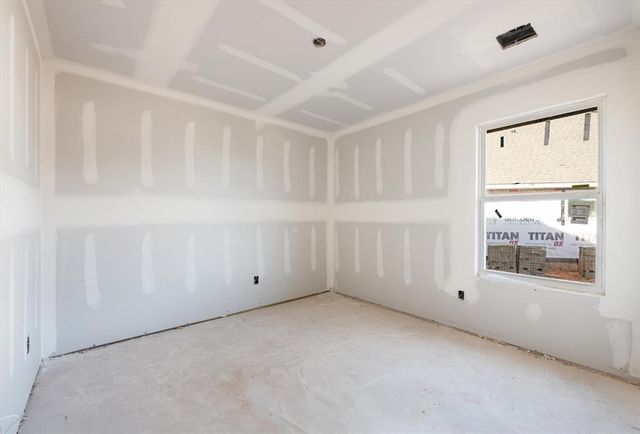 12505 Dolche Vita Drive, Yukon, OK 73099