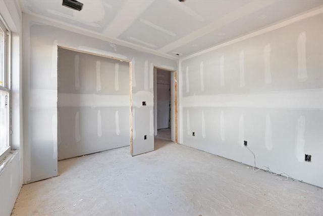 12505 Dolche Vita Drive, Yukon, OK 73099