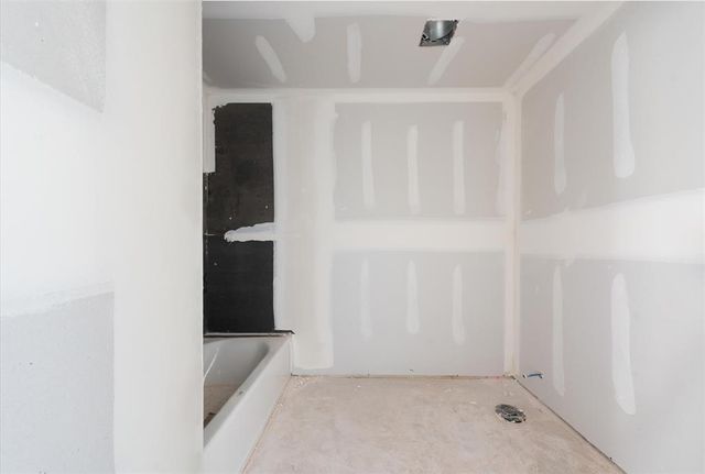 12505 Dolche Vita Drive, Yukon, OK 73099