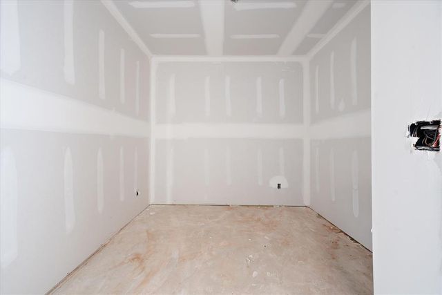 12505 Dolche Vita Drive, Yukon, OK 73099