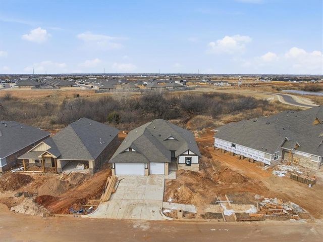 12505 Dolche Vita Drive, Yukon, OK 73099