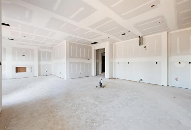 12505 Dolche Vita Drive, Yukon, OK 73099