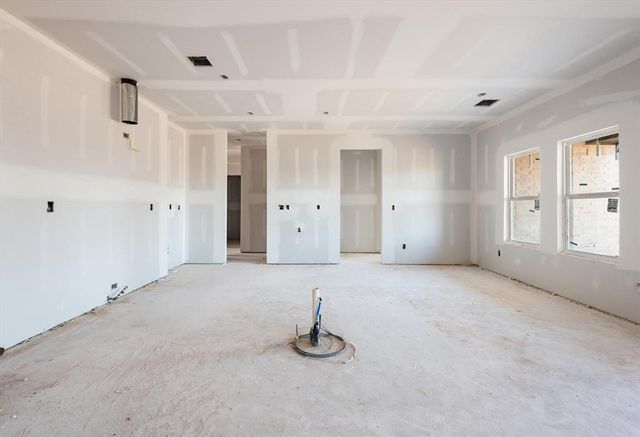 12505 Dolche Vita Drive, Yukon, OK 73099