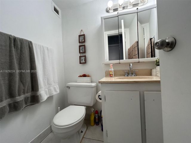 16919 N Bay Rd 214, Sunny Isles Beach, FL 33160