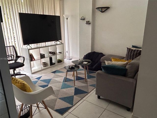 16919 N Bay Rd 214, Sunny Isles Beach, FL 33160