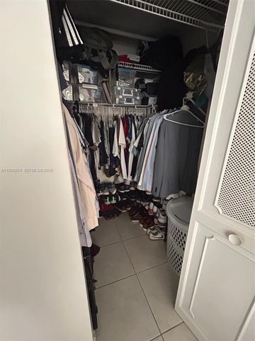 16919 N Bay Rd 214, Sunny Isles Beach, FL 33160