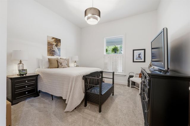 911 E Marvin Avenue, Waxahachie, TX 75165