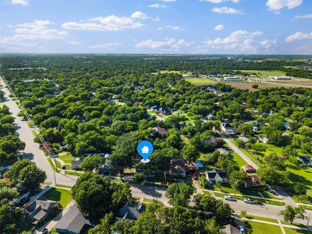 911 E Marvin Avenue, Waxahachie, TX 75165