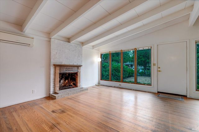 852 Austin Ave, Sonoma, CA 95476