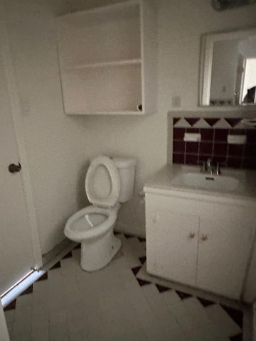 1914 Westcrest Drive, Houston, TX 77055