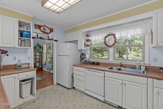 220 Gordon Street, Cary, NC 27511