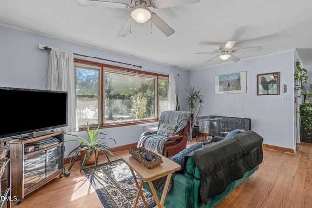 220 Gordon Street, Cary, NC 27511