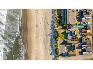 259 S PACIFIC St, Rockaway Beach, OR 97136