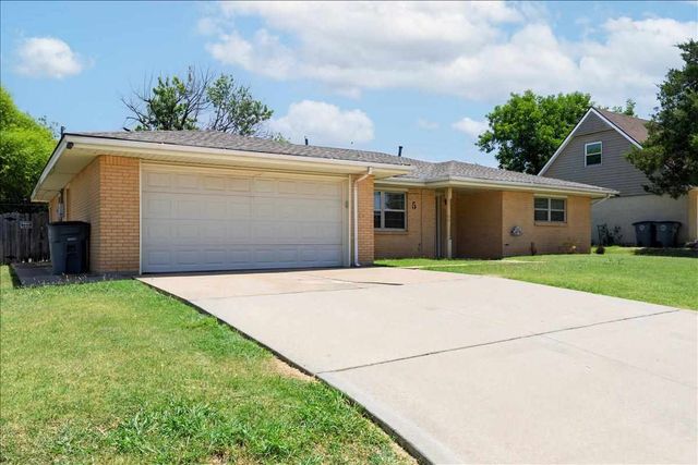 5 NW 57th St, Lawton, OK 73505