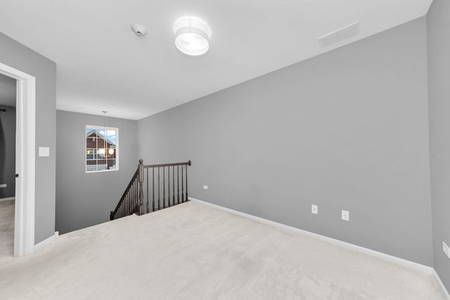 2525 Dunraven Avenue, Naperville, IL 60540