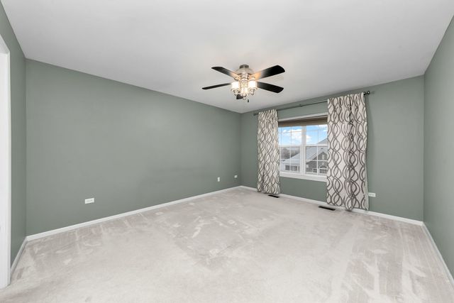 2525 Dunraven Avenue, Naperville, IL 60540