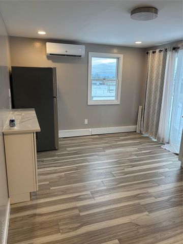 15 Mida Court 2A, West Babylon, NY 11704