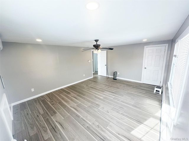 15 Mida Court 2A, West Babylon, NY 11704