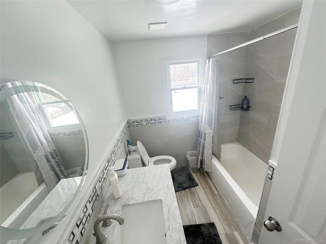 15 Mida Court 2A, West Babylon, NY 11704