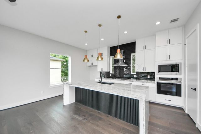 3419 Arlington Street, Houston, TX 77018