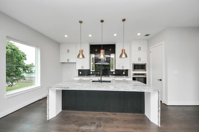 3419 Arlington Street, Houston, TX 77018