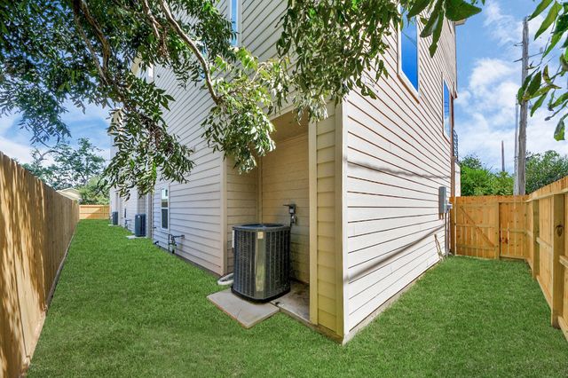 3419 Arlington Street, Houston, TX 77018