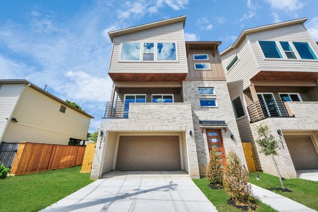 3419 Arlington Street, Houston, TX 77018