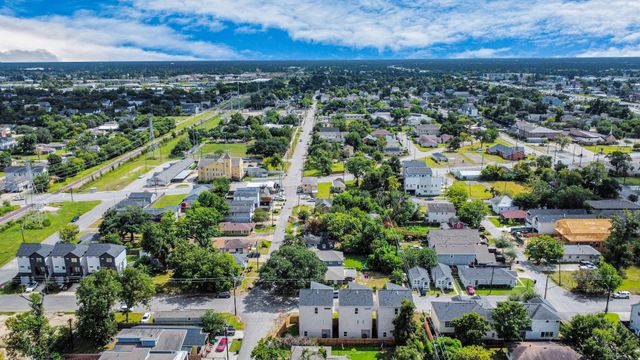 3419 Arlington Street, Houston, TX 77018