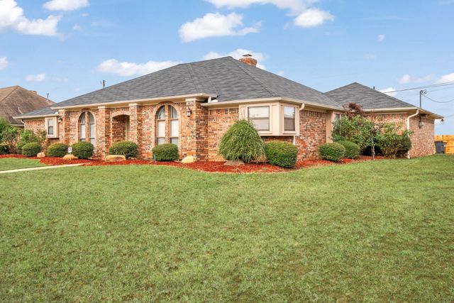3035 Briarwood Drive, Paris, TX 75460