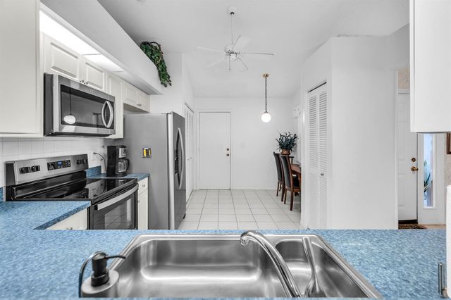 7773 Silver Lake Drive, Delray Beach, FL 33446