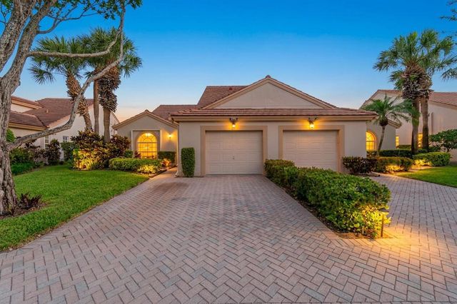 7773 Silver Lake Drive, Delray Beach, FL 33446