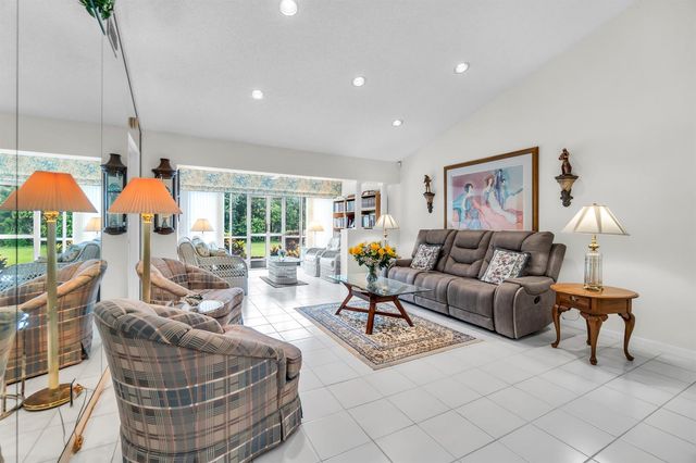 7773 Silver Lake Drive, Delray Beach, FL 33446