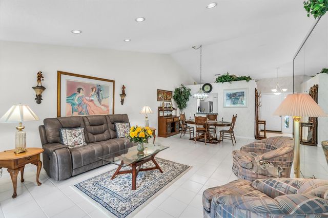 7773 Silver Lake Drive, Delray Beach, FL 33446
