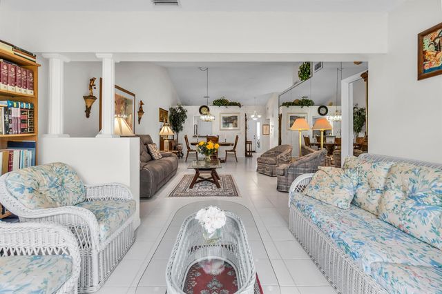 7773 Silver Lake Drive, Delray Beach, FL 33446