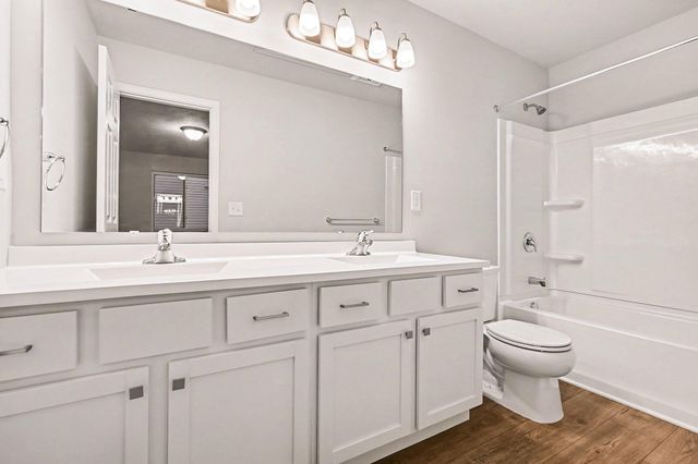 58802 Swenson Street, Mattawan Vllg, MI 49071