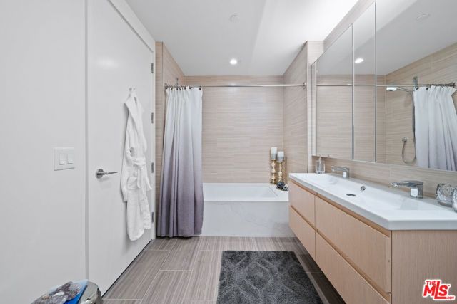 877 Francisco Street 2609, Los Angeles, CA 90017