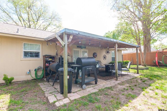 305 Lakeview St, Whitehouse, TX 75791