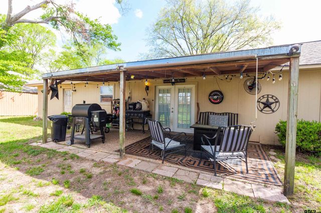 305 Lakeview St, Whitehouse, TX 75791